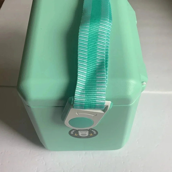 Igloo Tag Along 11 Qt Insulated Crossbody Strap SeaFoam Green NWT - Picture 5 of 9